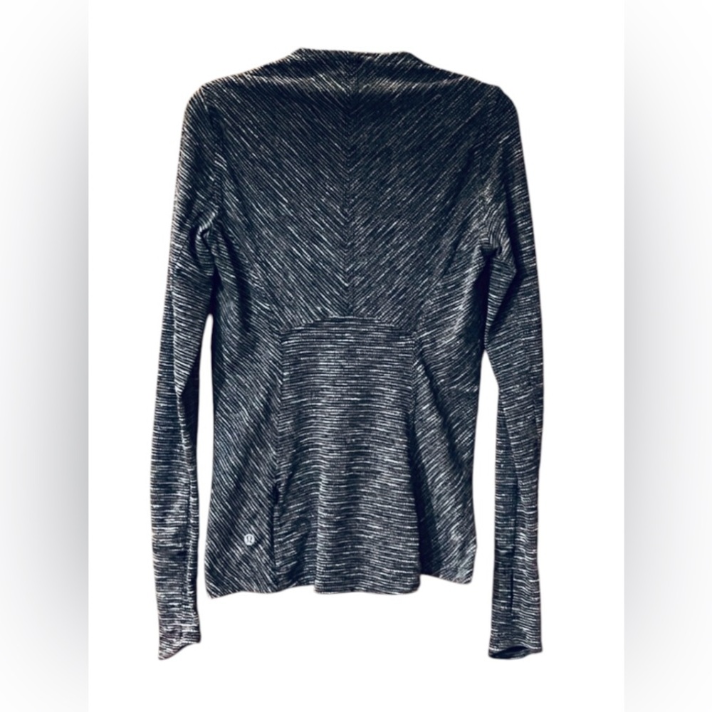 Lululemon Like New Women’s Kano Catch Me Long Sleeve Shirt - Picture 11 of 16